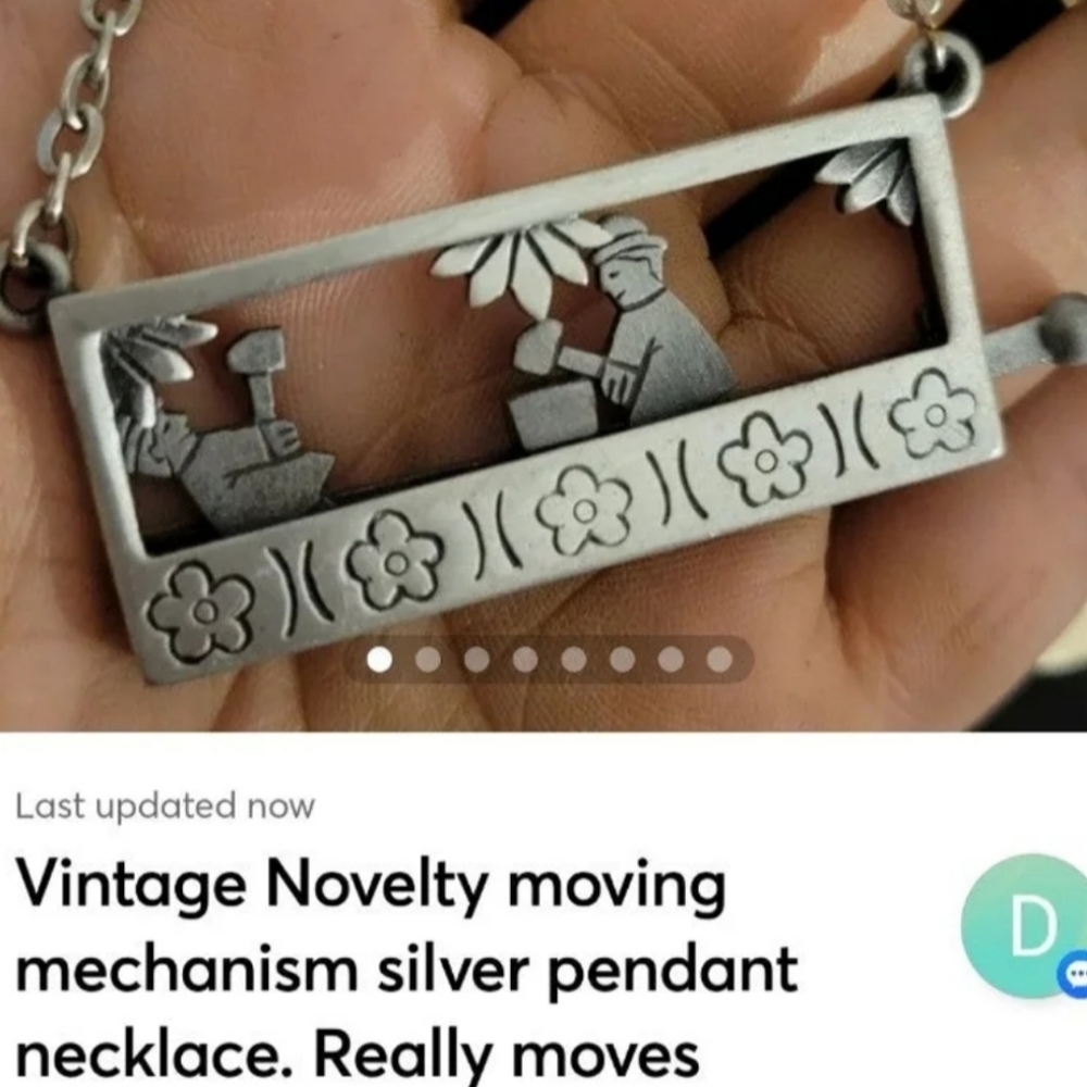 FIRM PRICEVintage Novelty moving mechanism silver pendant necklace. Really moves